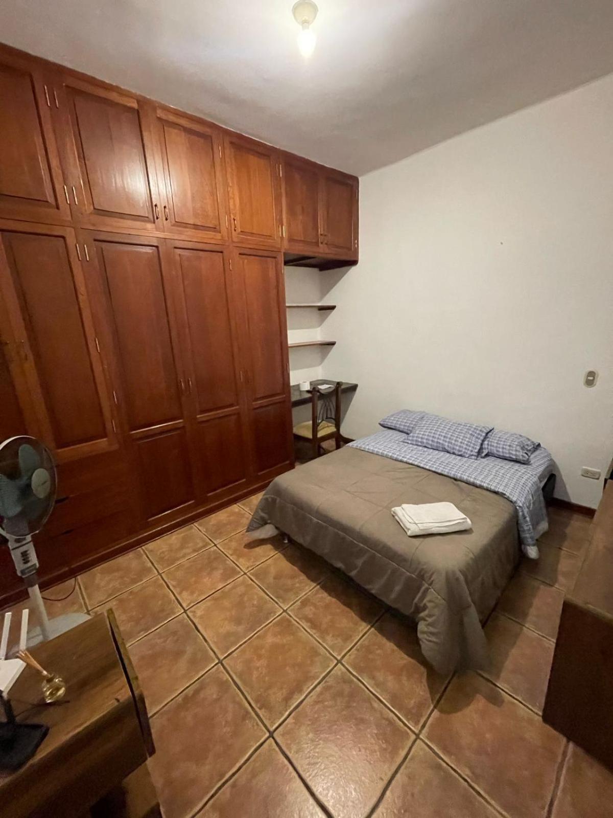 Huaca Host House Habitación en casa particular *