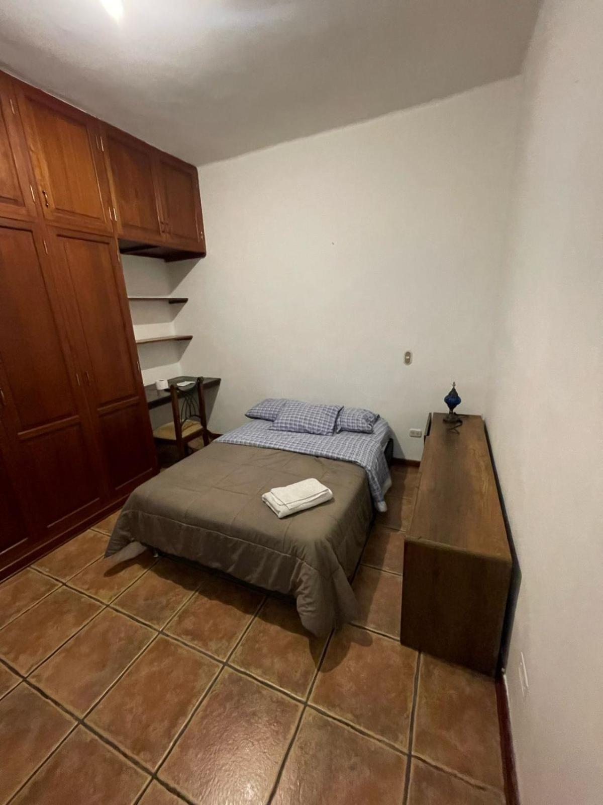 Huaca Host House *